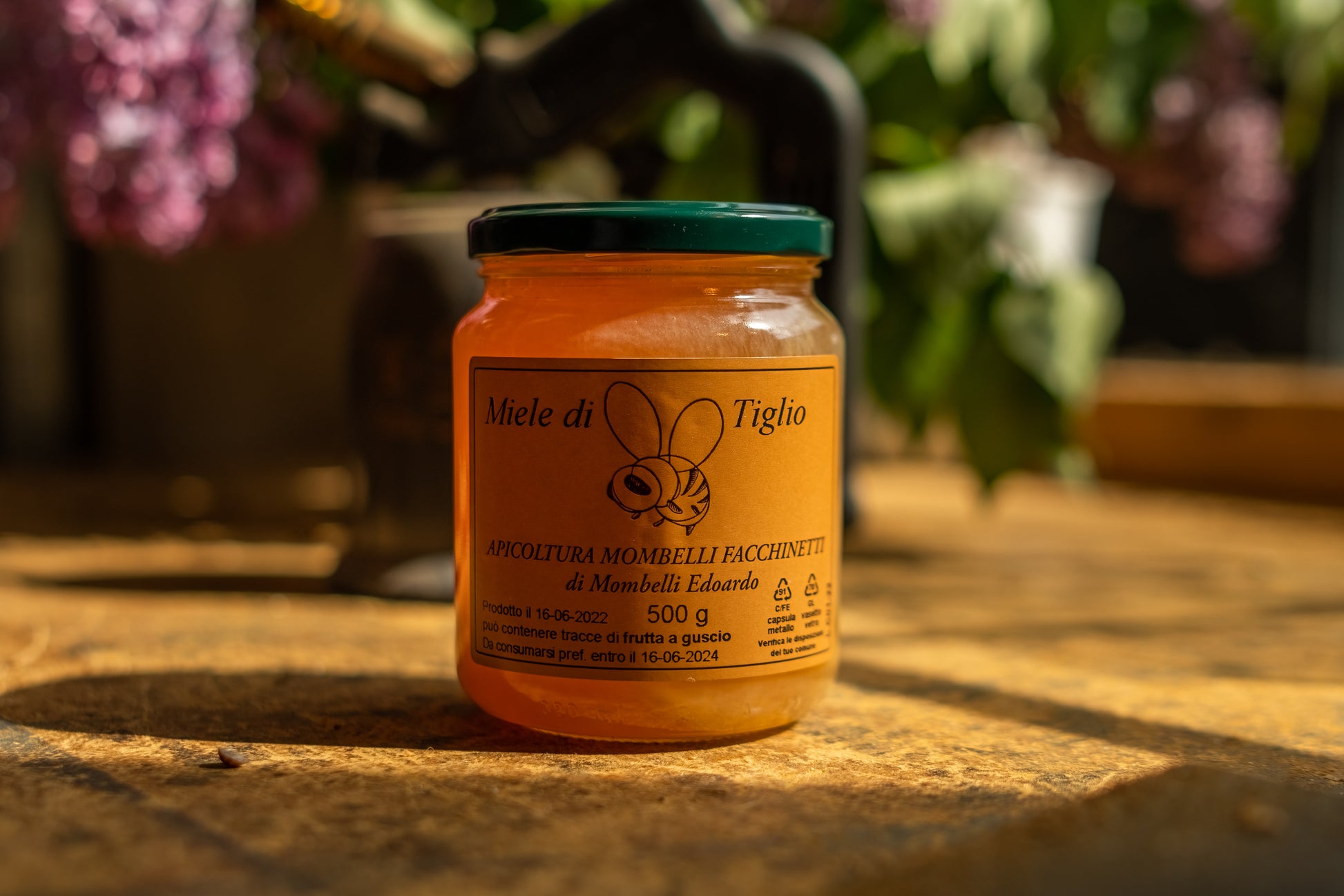 Vasetto di miele di tiglio artigianale Apicoltura Mombelli, miele chiaro e aromatico ideale per tisane e latte caldo 500 gr